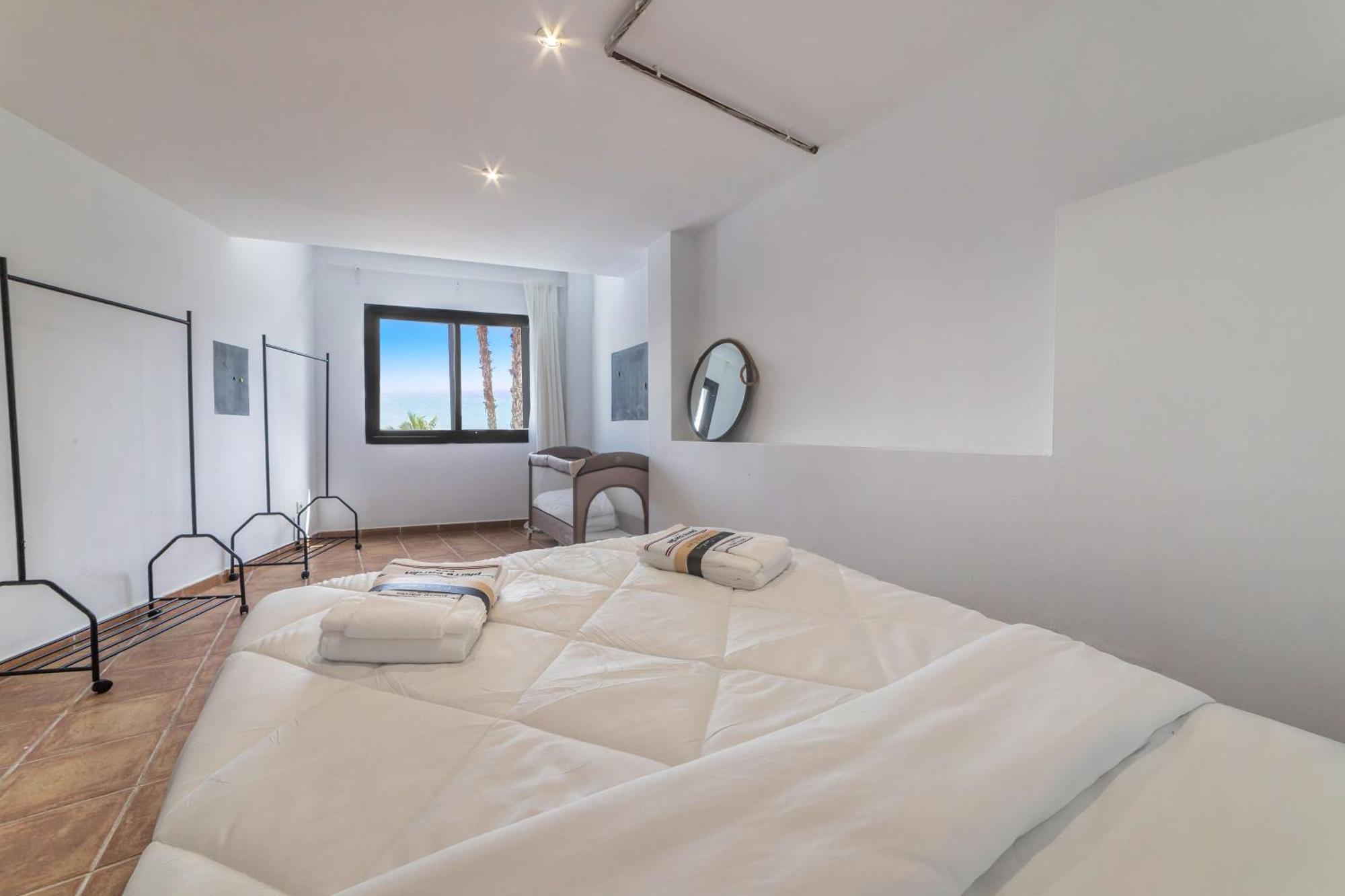 Villa With Sea View In Alicante