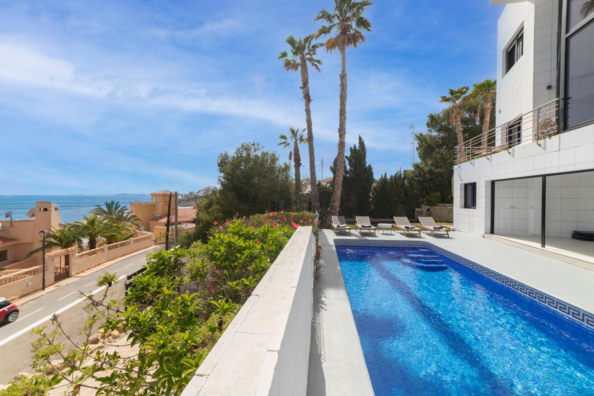 Villa With Sea View In Alicante El Campello