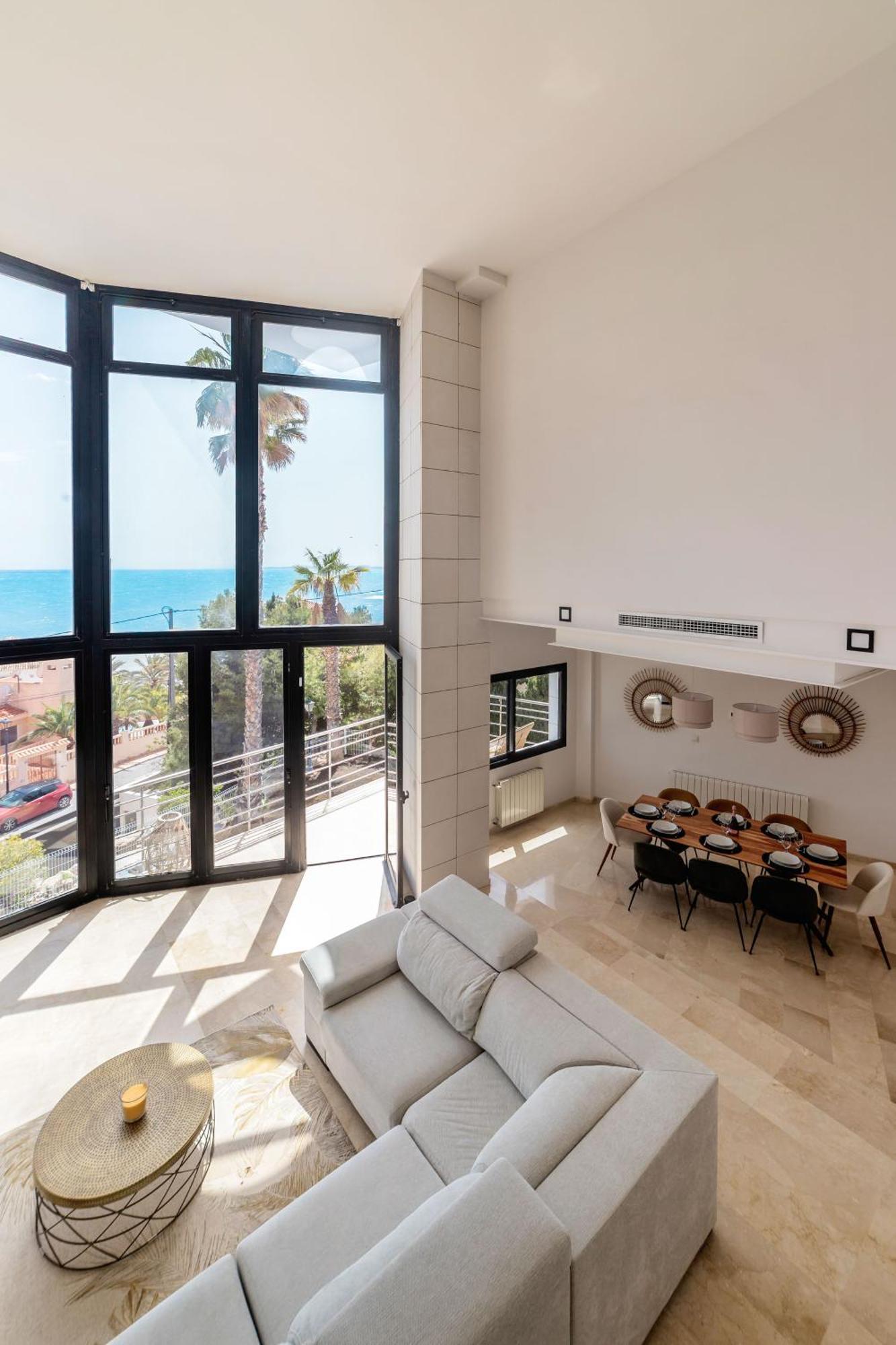 Villa With Sea View In Alicante