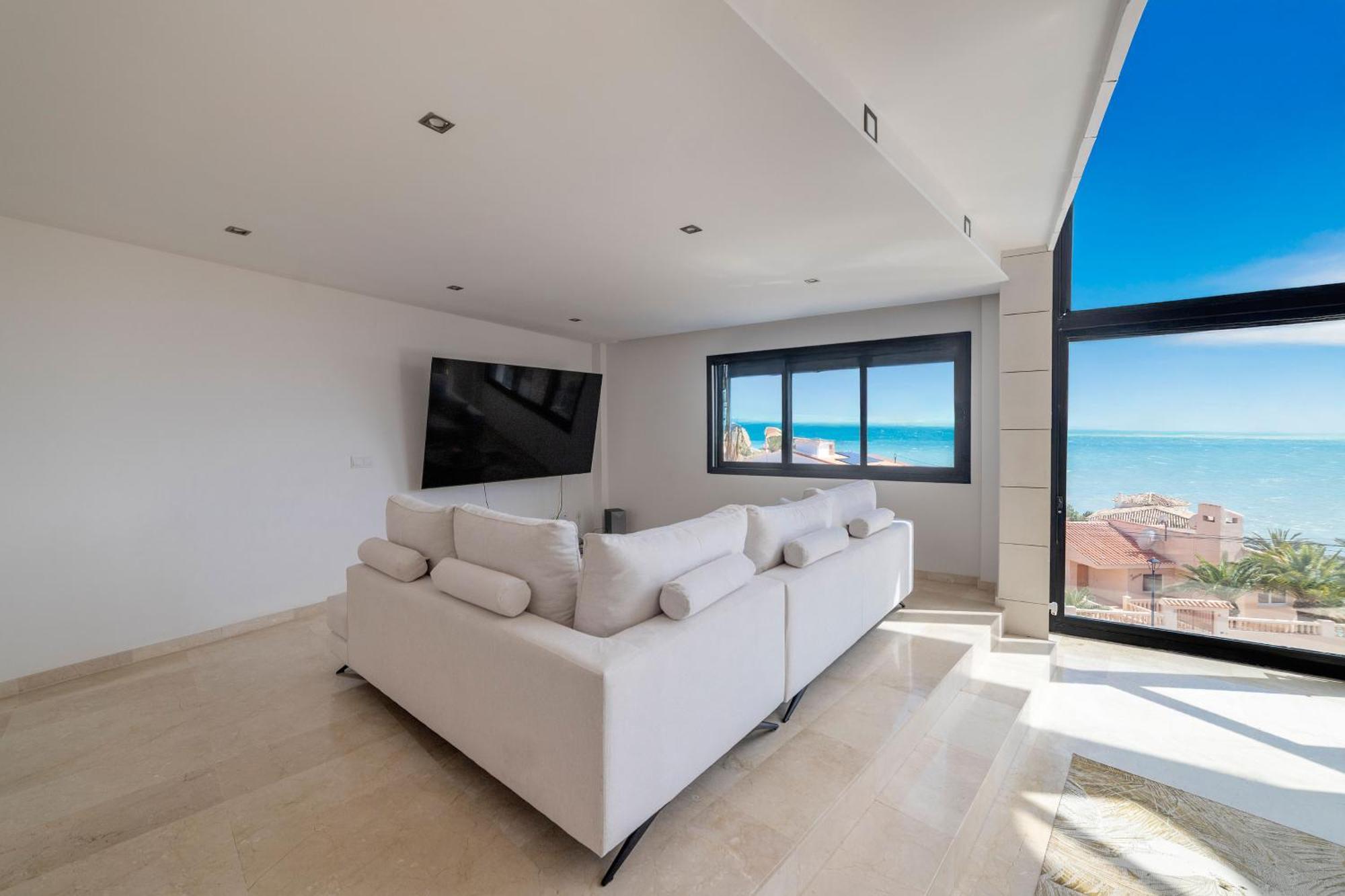 Villa With Sea View In Alicante *